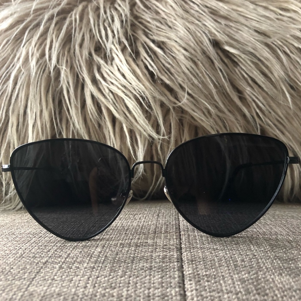 Cat eye sunglasses